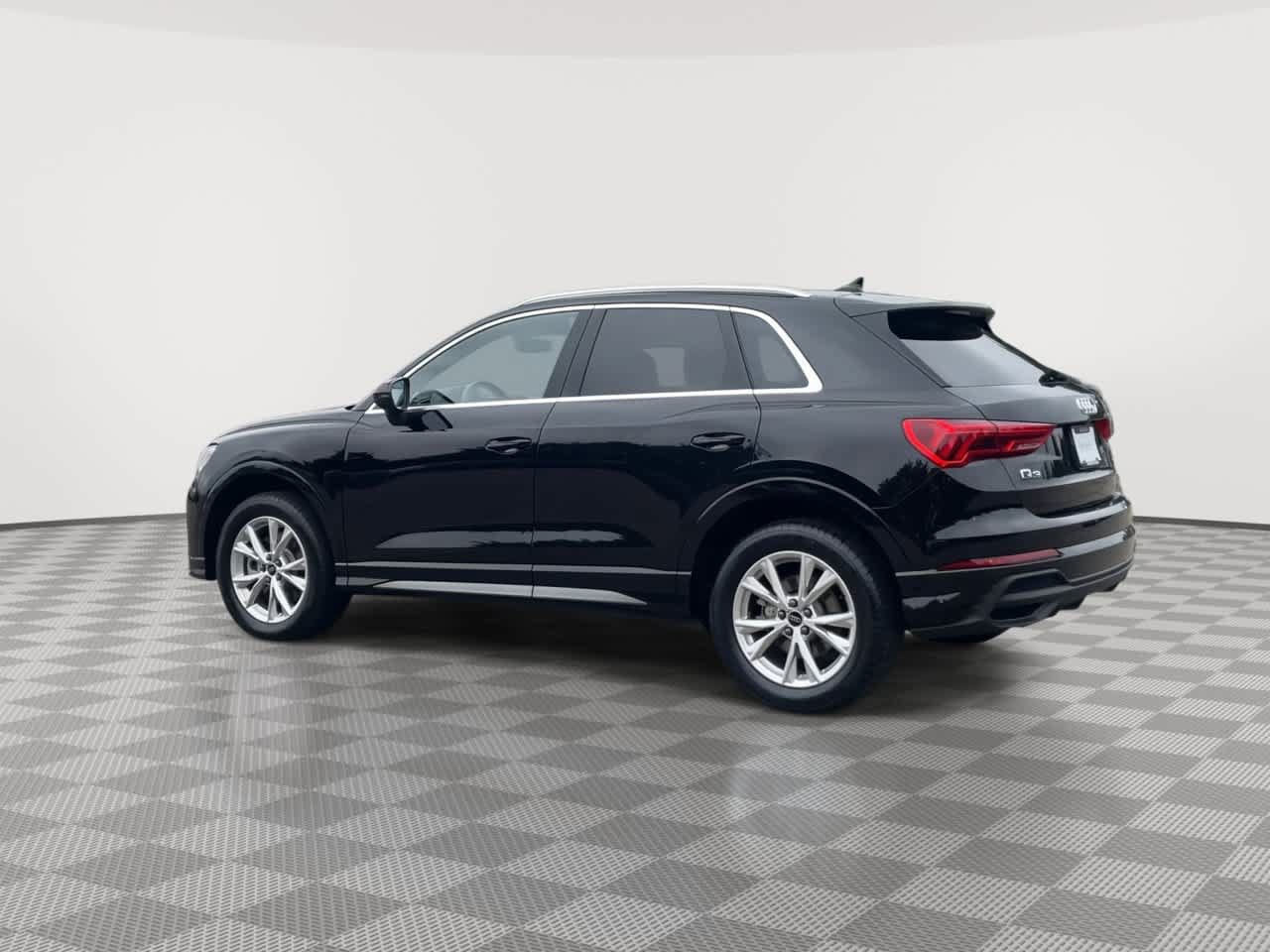Used 2025 Audi Q3 2.0T Premium AWD/4WD image 6