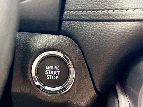 Used 2025 Toyota RAV4 XLE w/ Convenience Package FWD image 24
