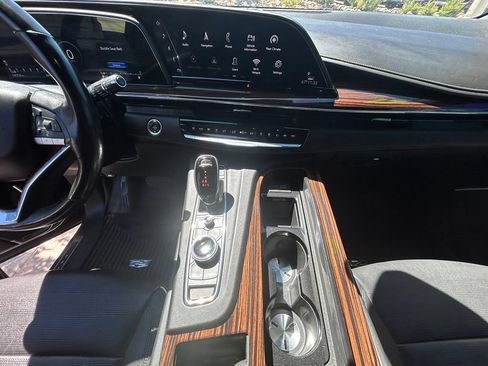 Used 2021 Cadillac Escalade Premium Luxury w/ Driver Assist Tech Package AWD/4WD image 18