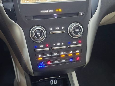 Used 2019 Lincoln MKC Reserve w/ MKC Climate Package FWD image 14