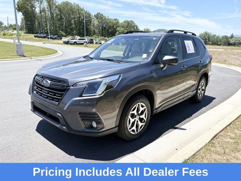 Used 2022 Subaru Forester Premium AWD/4WD image 3