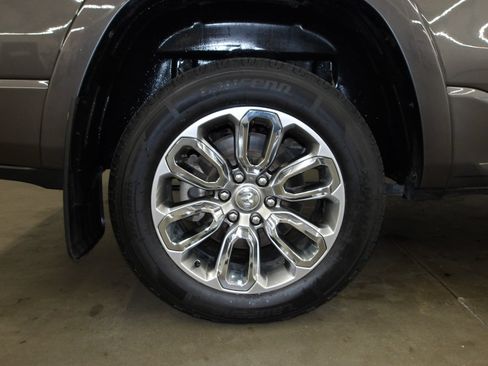 Used 2021 RAM 1500 Laramie w/ Sport Appearance Package AWD/4WD image 19