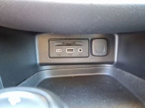 Used 2019 Chevrolet Equinox LT image 36