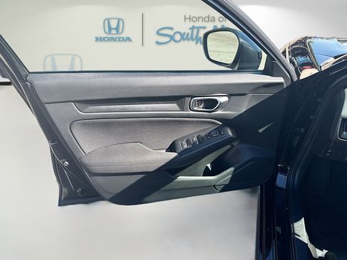 Used 2023 Honda Civic Sport image 19