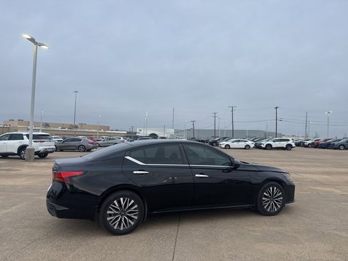 Certified 2023 Nissan Altima 2.5 SV w/ SV Premium Package image 29