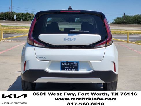 Certified 2025 Kia Soul LX w/ LX Technology Package FWD image 5