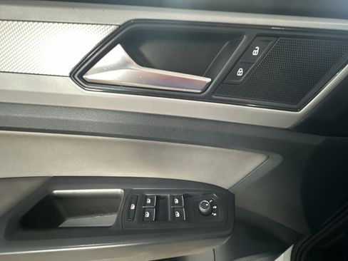 Used 2021 Volkswagen Atlas Cross Sport S image 15