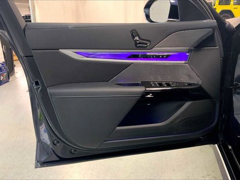 New 2025 BMW i7 xDrive60 image 10