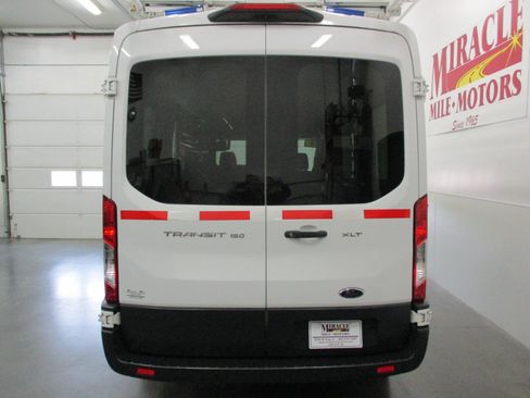 Used 2018 Ford Transit 150 XLT image 5