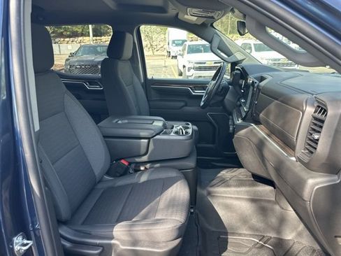 Used 2022 Chevrolet Silverado 1500 RST AWD/4WD image 32