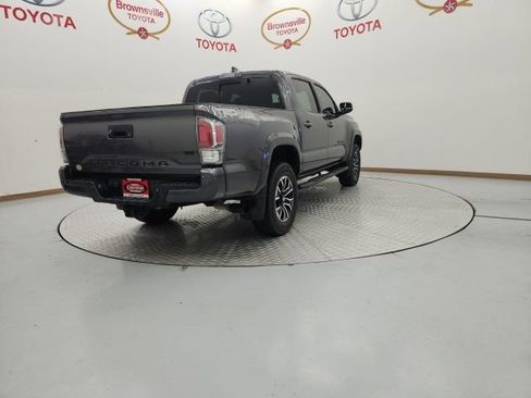Used 2021 Toyota Tacoma TRD Sport w/ Technology Package AWD/4WD image 8