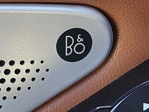 Used 2022 Ford Explorer King Ranch w/ Premium Technology Package image 25