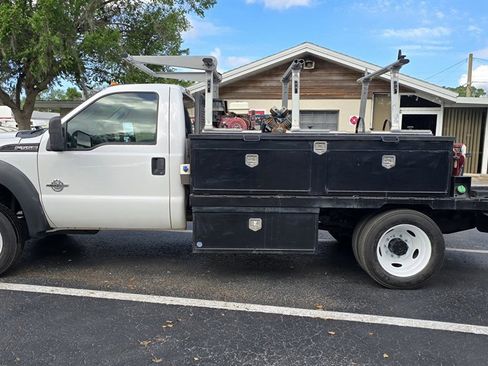 Used 2016 Ford F550 2WD Regular Cab Super Duty image 2