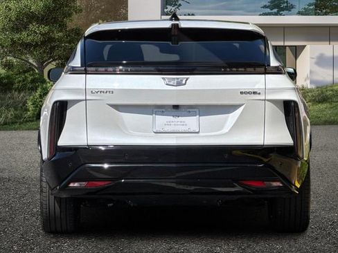 Certified 2024 Cadillac Lyriq Sport AWD/4WD image 5