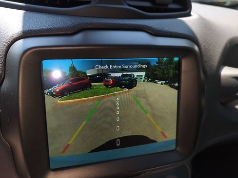 Used 2021 Jeep Renegade Latitude w/ Luxury Group II AWD/4WD image 20