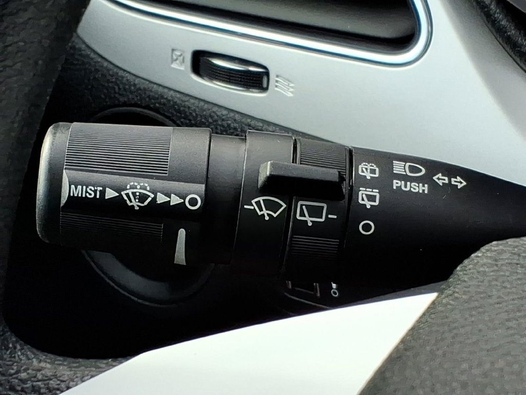 Used 2020 Dodge Journey SE w/ Blacktop Package FWD image 25