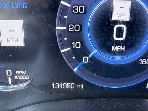 Used 2020 Cadillac Escalade 2WD image 36