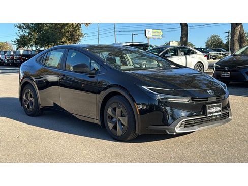 New 2026 Toyota Prius Plug-In Hybrid FWD image 37