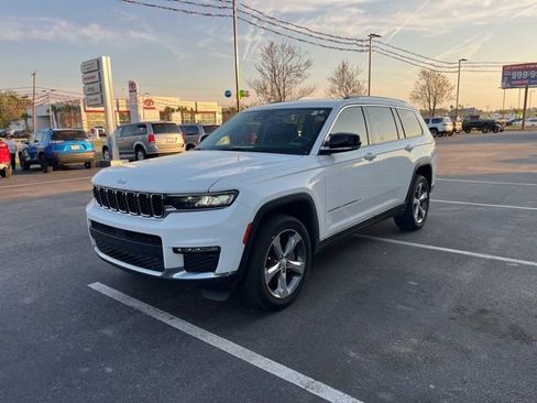 Used 2022 Jeep Grand Cherokee L Limited image 41