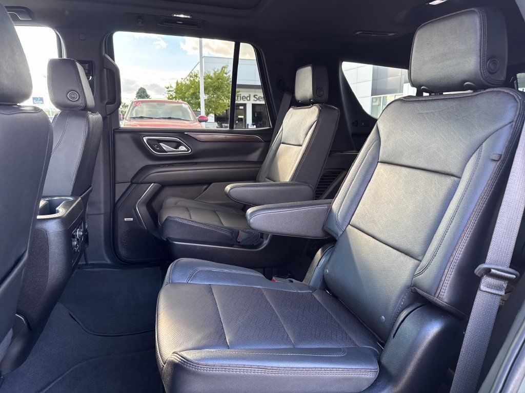 Used 2024 Chevrolet Tahoe High Country AWD/4WD image 35