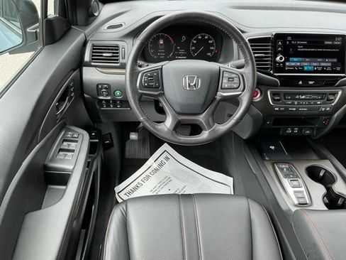 Used 2025 Honda Ridgeline TrailSport image 11