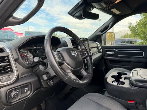 Used 2024 RAM 2500 Big Horn w/ Safety Group AWD/4WD image 17