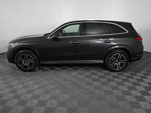 Used 2024 Mercedes-Benz GLC 300 image 3
