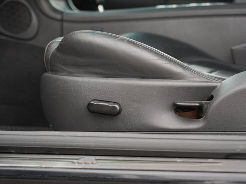 Used 2002 Ford Thunderbird RWD image 16