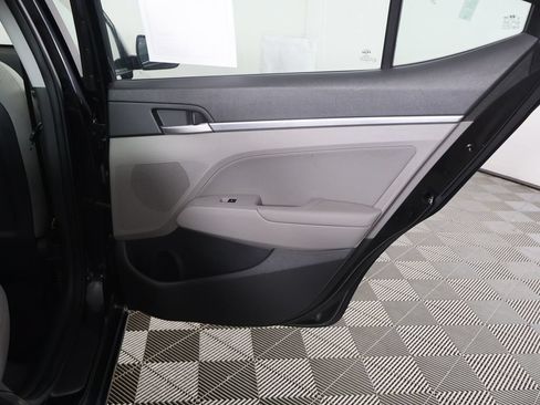 Used 2019 Hyundai Elantra SEL FWD image 22