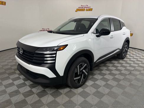 New 2026 Nissan Kicks SV image 1