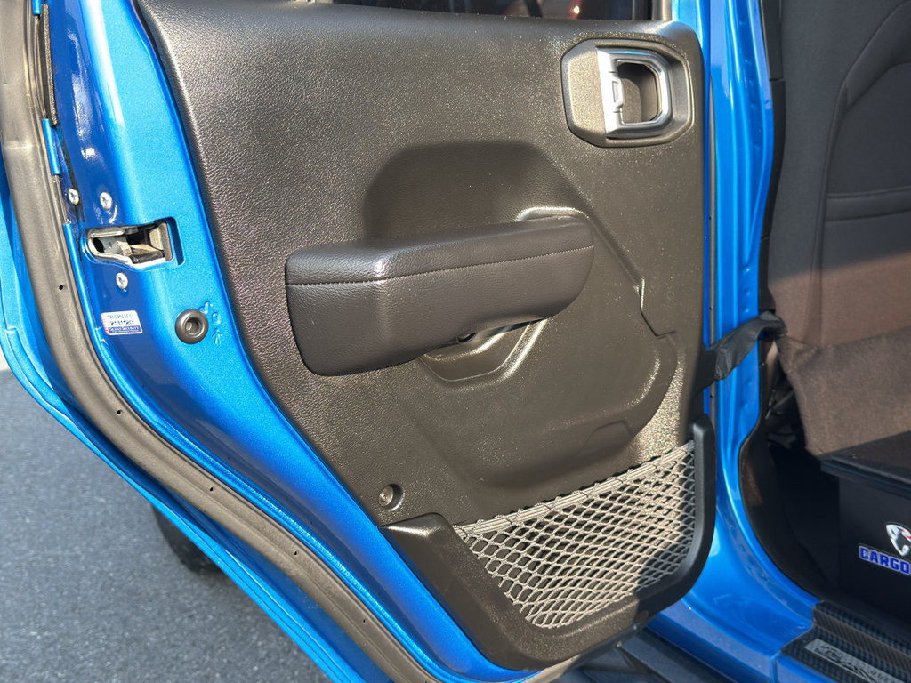 Used 2023 Jeep Wrangler Unlimited Sport AWD/4WD image 30