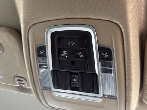 Used 2020 RAM 1500 Laramie image 19