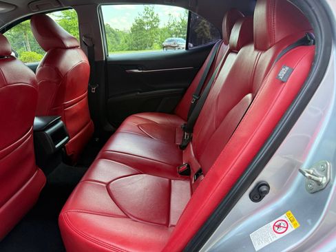 Used 2018 Toyota Camry SE w/ Convenience Package FWD image 38