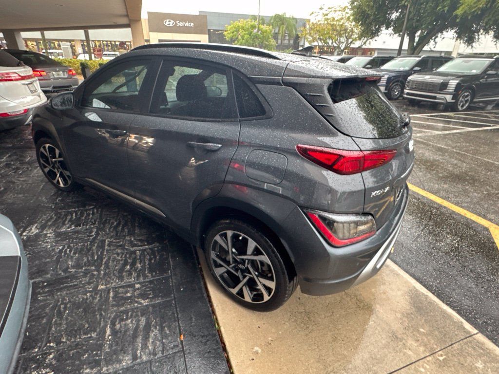Used 2023 Hyundai Kona Limited w/ Cargo Package FWD image 4