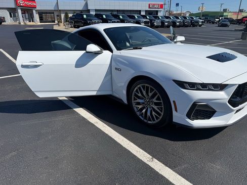 Used 2024 Ford Mustang GT Premium image 1