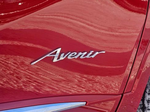 New 2025 Buick Envision Avenir image 12