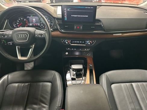 Used 2023 Audi Q5 2.0T Premium w/ Convenience Package image 16