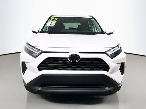 Used 2025 Toyota RAV4 XLE image 11