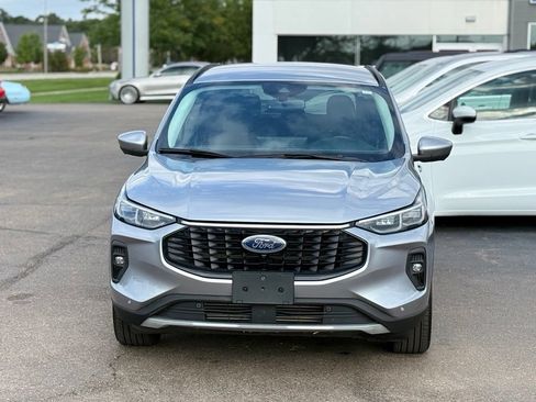 Used 2024 Ford Escape Platinum AWD/4WD image 29