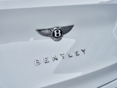 Used 2022 Bentley Bentayga image 10