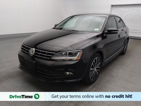 Used 2018 Volkswagen Jetta SEL image 1