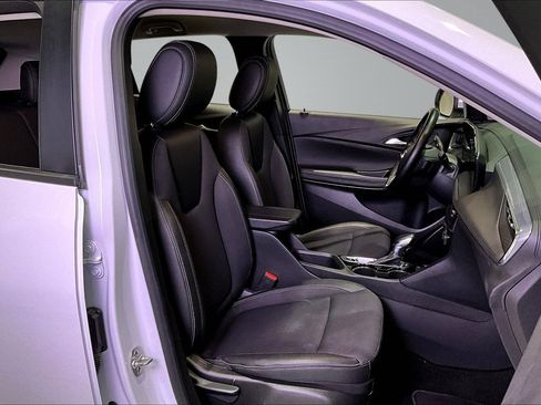 Used 2025 Buick Encore GX Preferred FWD image 28