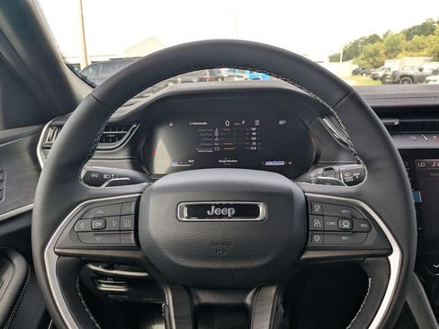 New 2026 Jeep Grand Cherokee Limited AWD/4WD image 23