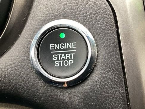 Used 2017 Ford Fusion SE w/ Fusion SE Technology Package image 15