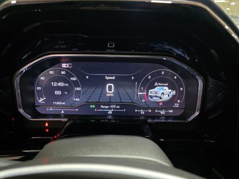 Used 2024 GMC Sierra 1500 SLT w/ SLT Premium Plus Package image 31