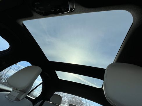 Used 2023 Mercedes-Benz C 300 Sedan image 29