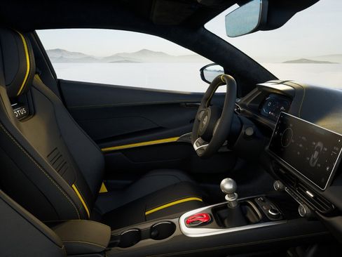 Used 2026 Lotus Emira V6 SE image 6