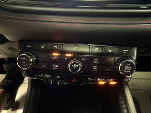 Used 2024 Dodge Durango GT image 19