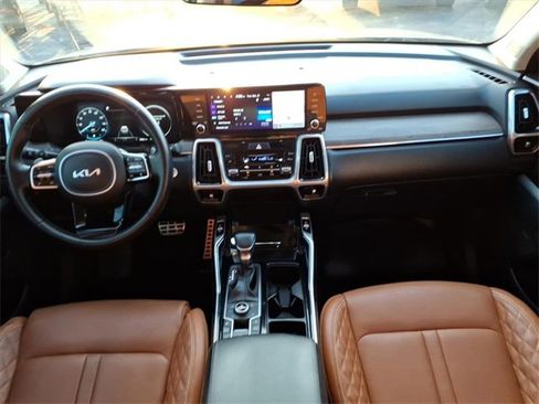 Used 2022 Kia Sorento SX Prestige w/ Rust Color Package image 3