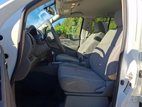 Used 2019 Nissan Frontier SV w/ Value Truck Package AWD/4WD image 13